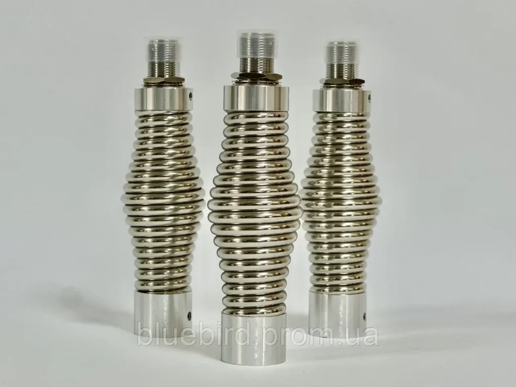 Springs for mounting antennas